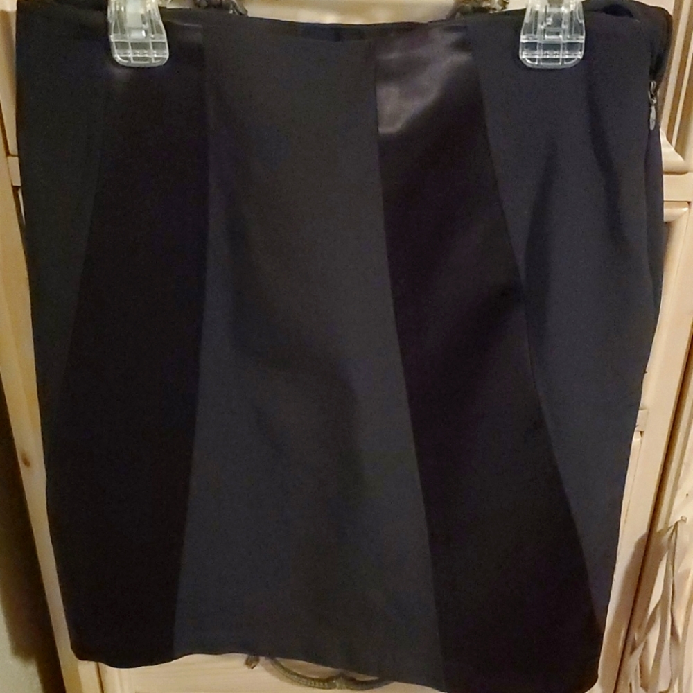 Tempo Pier Black Panel Skirt